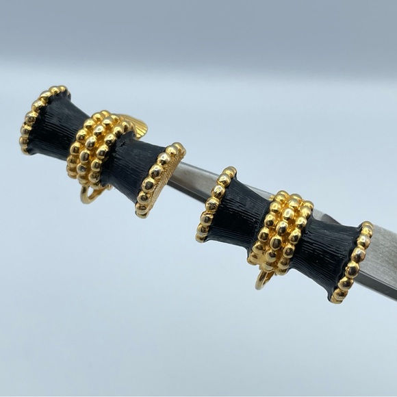 Kenneth Jay Lane Black Enamel Gold Beaded Clip-On Earrings Runway Couture - Picture 6 of 8